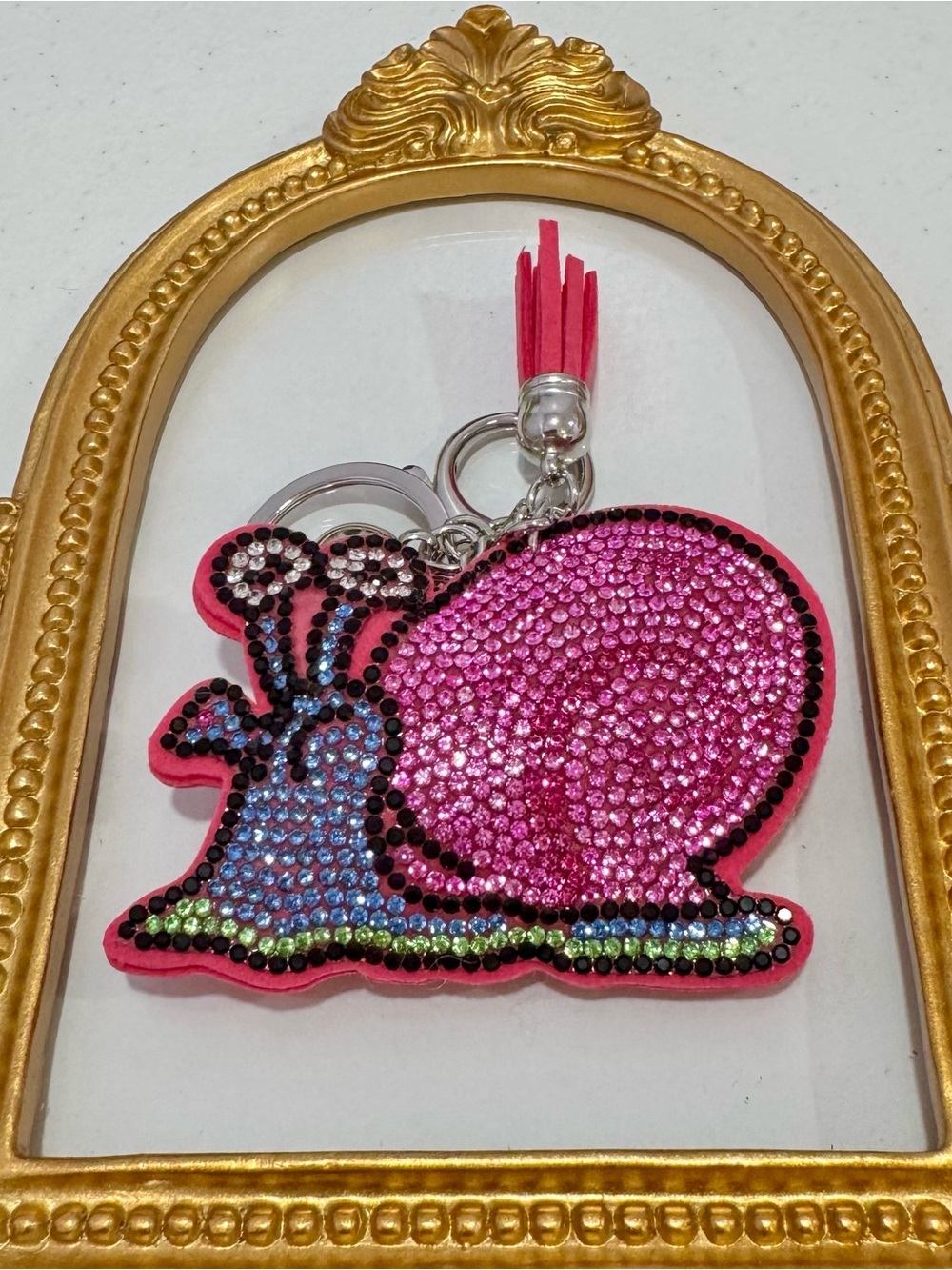 New Crystal Snail Keychain - Picture 2 of 4